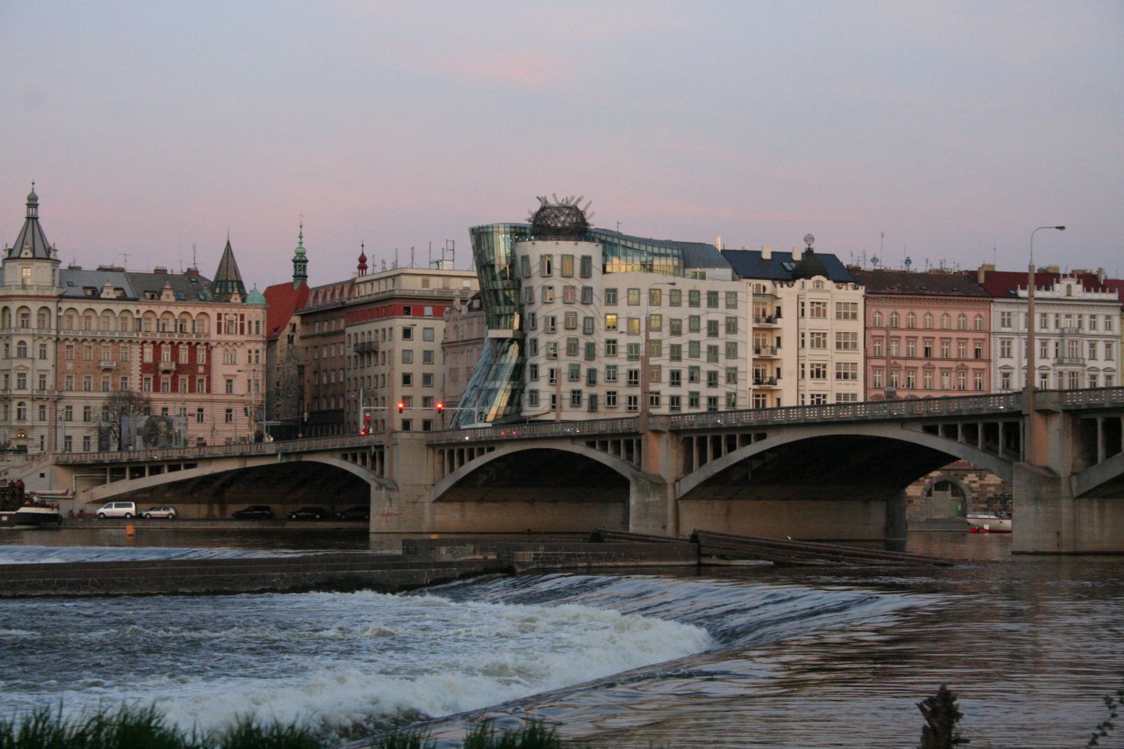 Танцующий дом