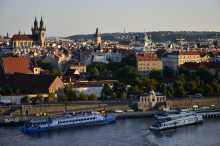 Blick auf Prag und  Moldau
