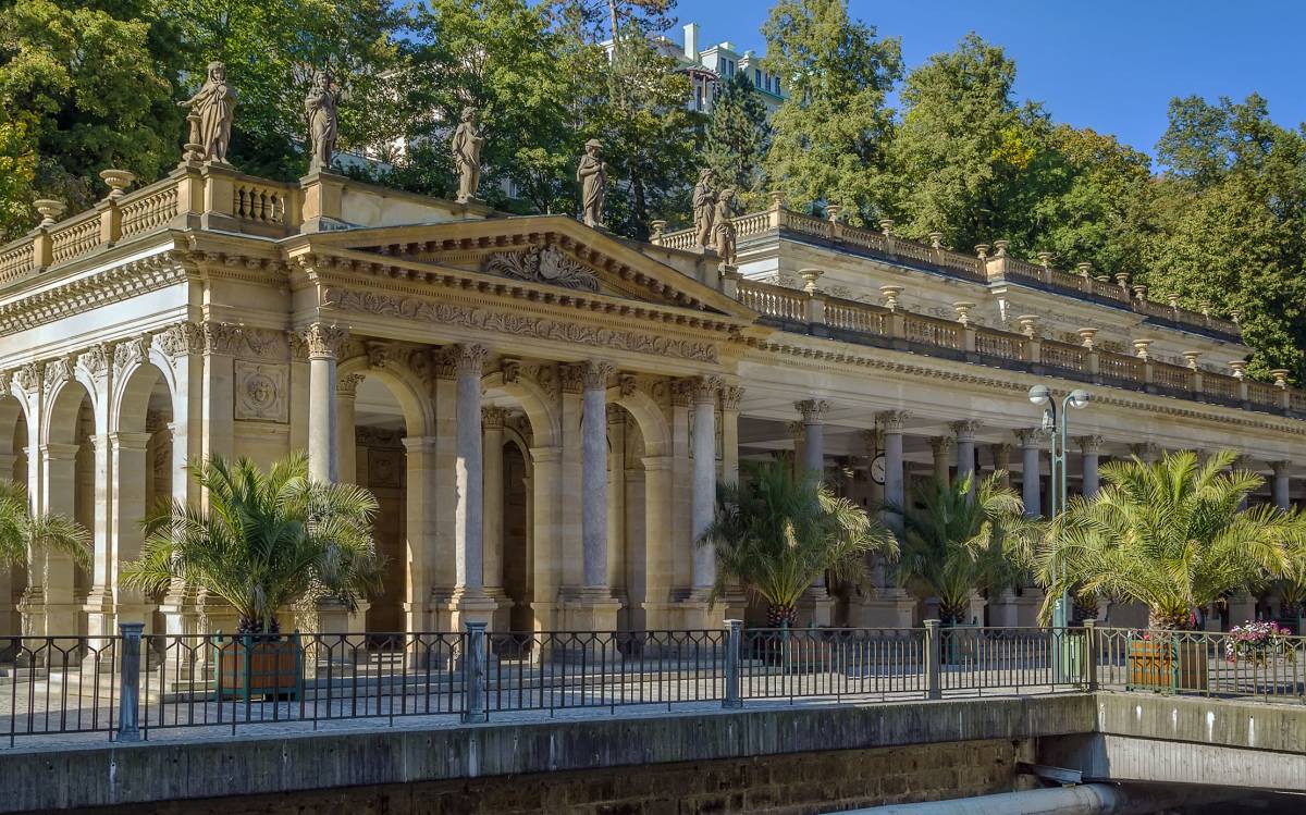 Karlovy Vary and watchtower Diana