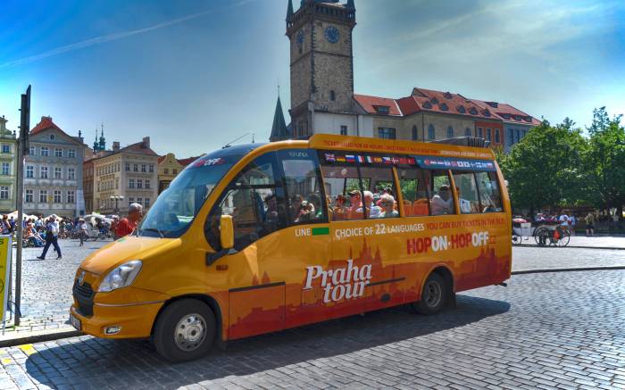 Hop On - Hop Off 48 hodin + Plavba lodí